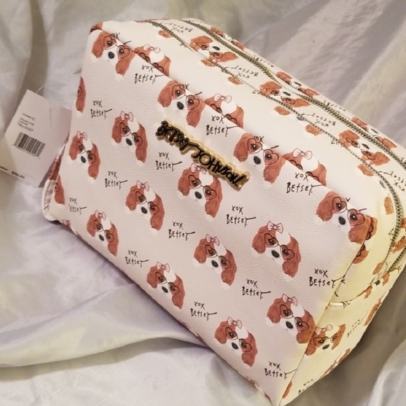 Betsey Johnson puppy w/glasses cosmetic** NWT - Picture 1 of 1